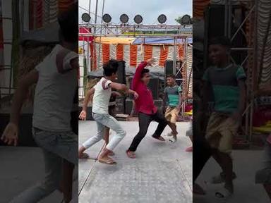 Dance Karte Time Kabhi Dj Ase He Band Ho Jate hai 🙄😂😁 #viral #funny #shorts